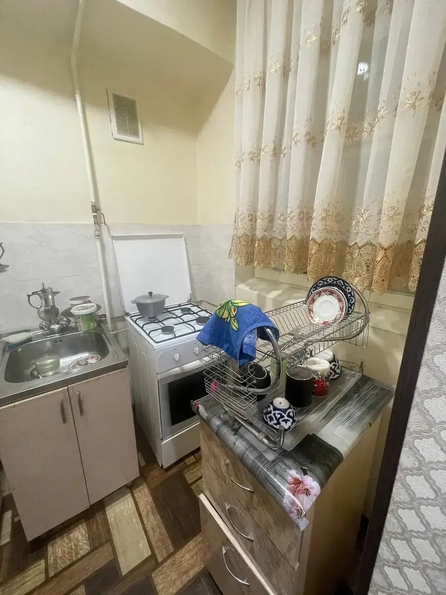 Продается 1-комнатная квартира − 29 м²