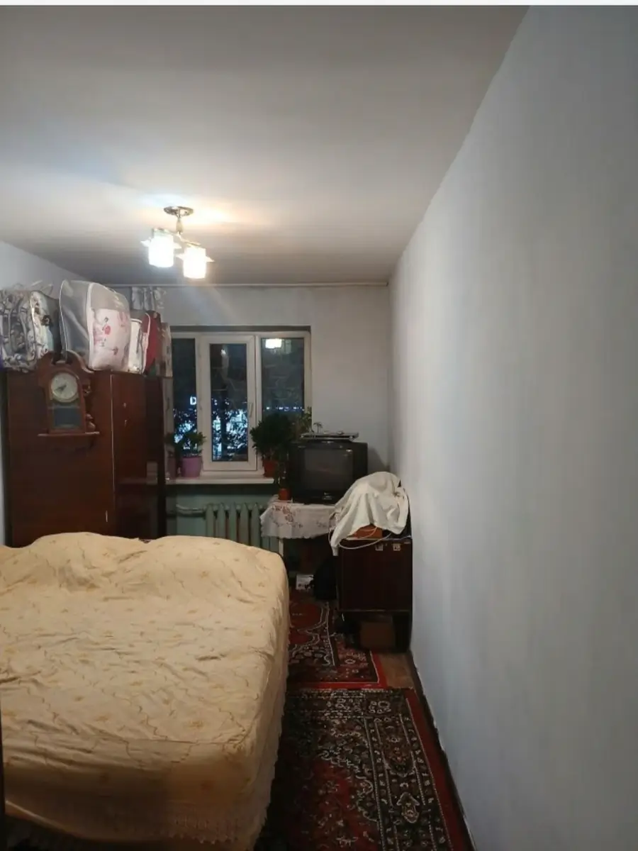 2 xonali kvartira sotiladi − 260 m²