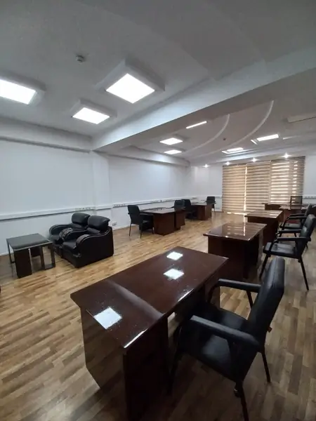 Ofis − 85 m², 3/5 qavat