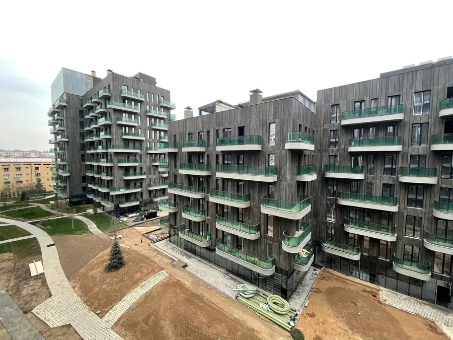 Продается 3-комнатная квартира − 63 м²