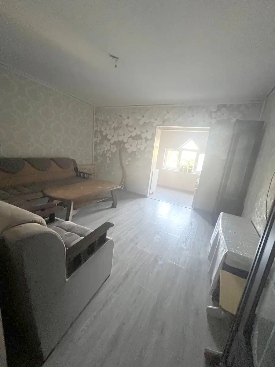 Продается 3-комнатная квартира − 68 м²