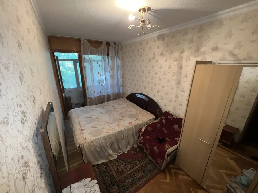 Сдается 4-комнатная квартира − 109 м²