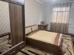 Сдается 3-комнатная квартира − 50 м²
