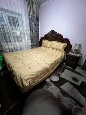 3 xonali kvartira sotiladi − 77 m²