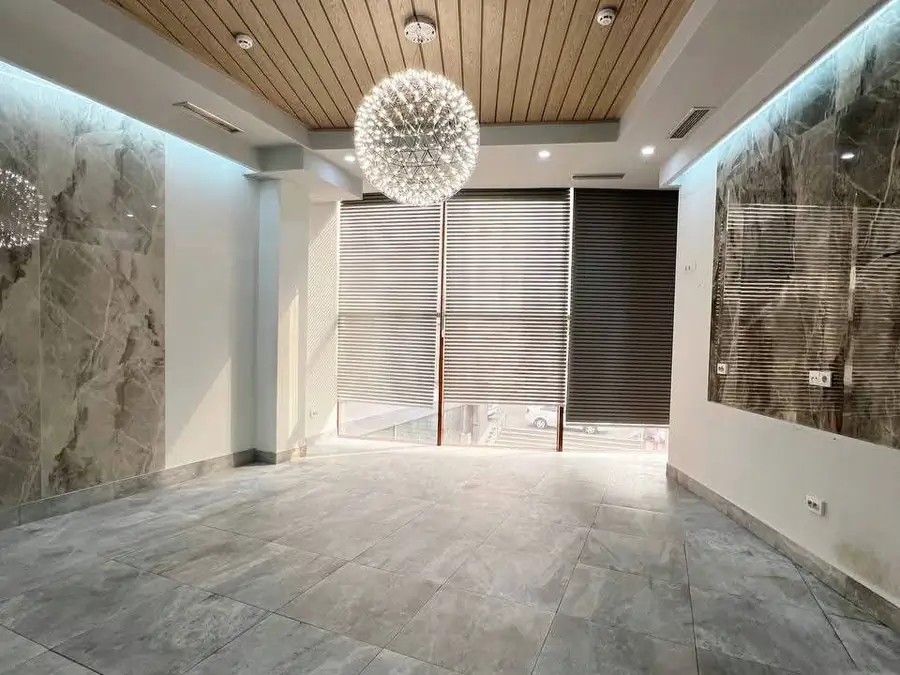 Ijaraga ofis − 330 m²