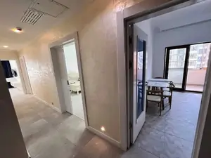 Сдается 3-комнатная квартира − 83 м²