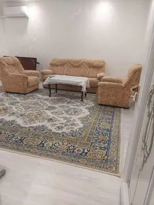 Сдается 2-комнатная квартира − 56 м²