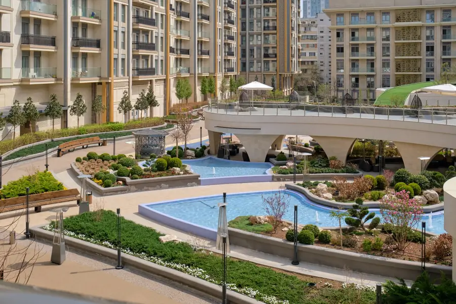Продается 2-комнатная квартира − 58 м²