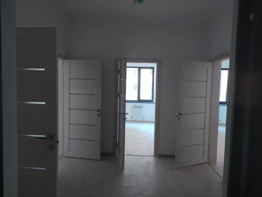 Продается 2-комнатная квартира − 52.4 м²