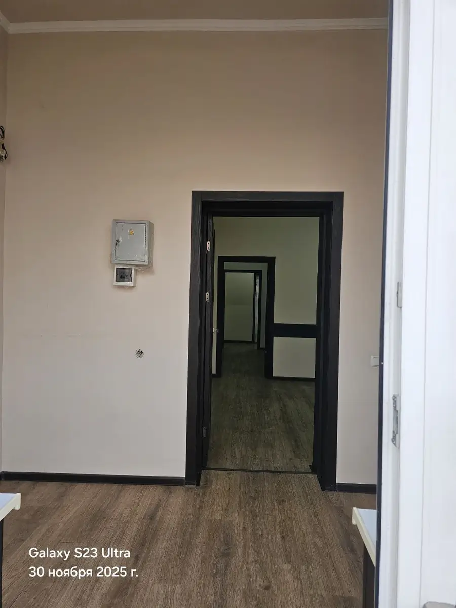 Ofis sotiladi − 82 m²