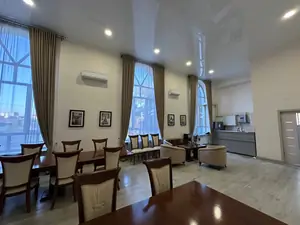 Ofis − 2545 m², 1/3 qavat