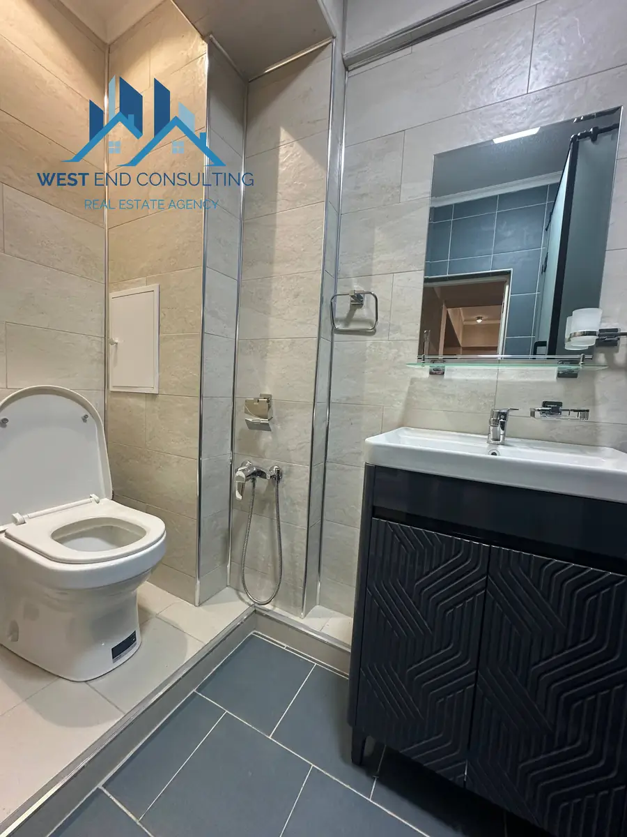Сдается 2-комнатная квартира − 60 м²