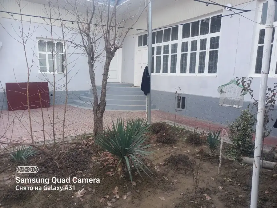 2 qavatli uy sotiladi − 190 m²