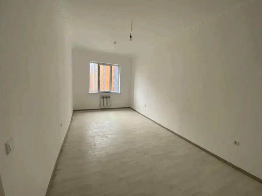 Продается 2-комнатная квартира − 67.2 м²