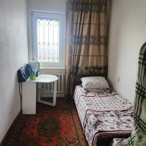 3 xonali kvartira sotiladi − 69 m²