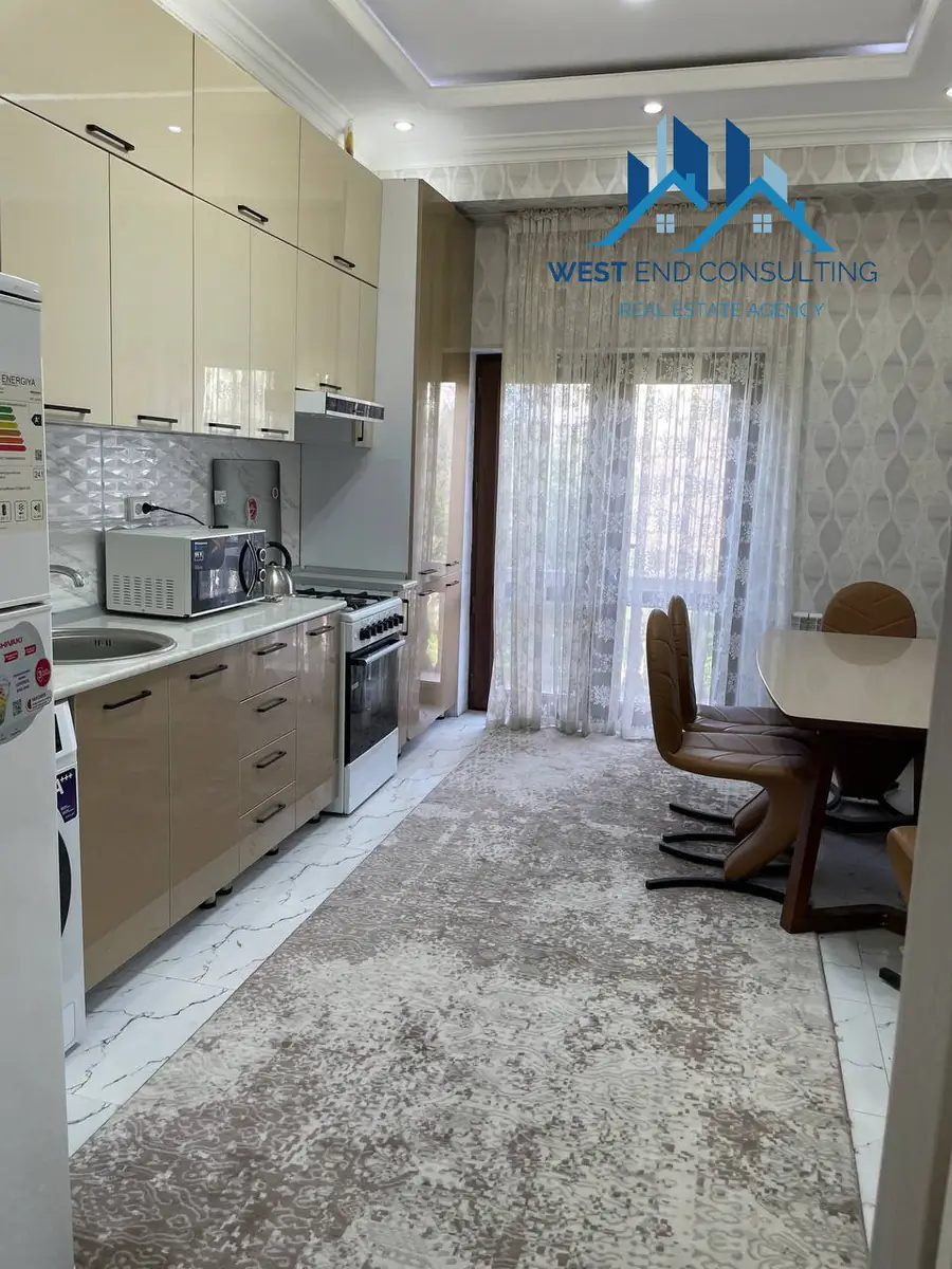 Ijaraga 4 xonali kvartira − 105 m²