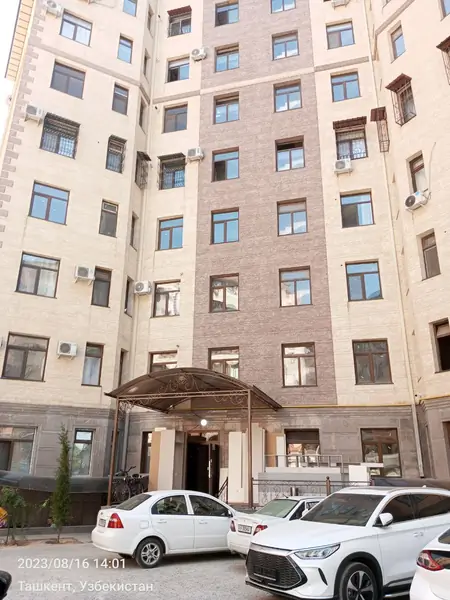 3-комнатная квартира − 105 м², 1/10 этаж