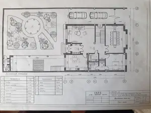 3 qavatli uy sotiladi − 450 m²