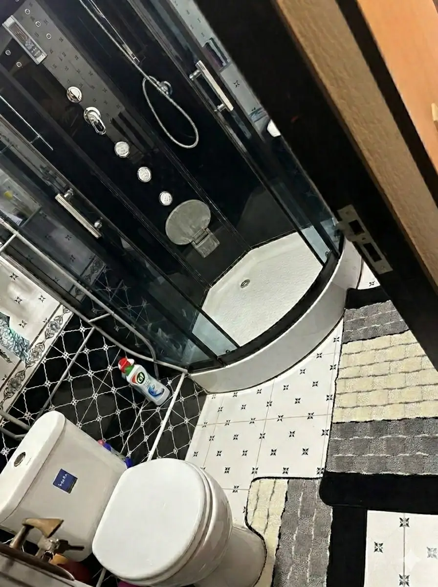 Продается 2-комнатная квартира − 55 м²