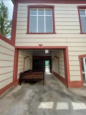 2 qavatli uy sotiladi − 350 m²