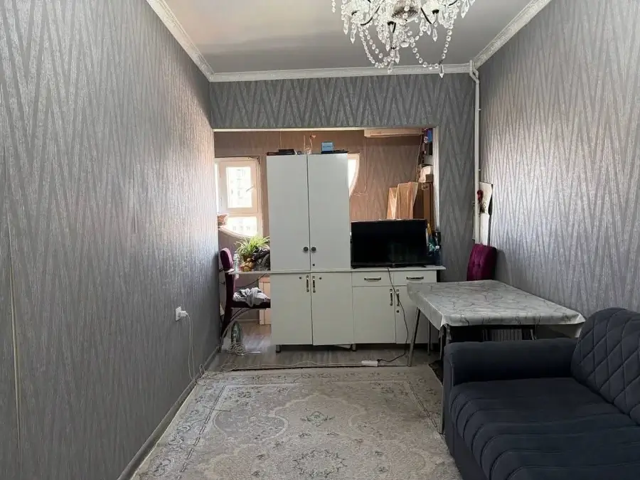 1 xonali kvartira sotiladi − 30 m²