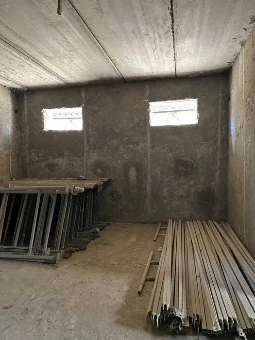 Продается 3-этажный дом − 900 м²