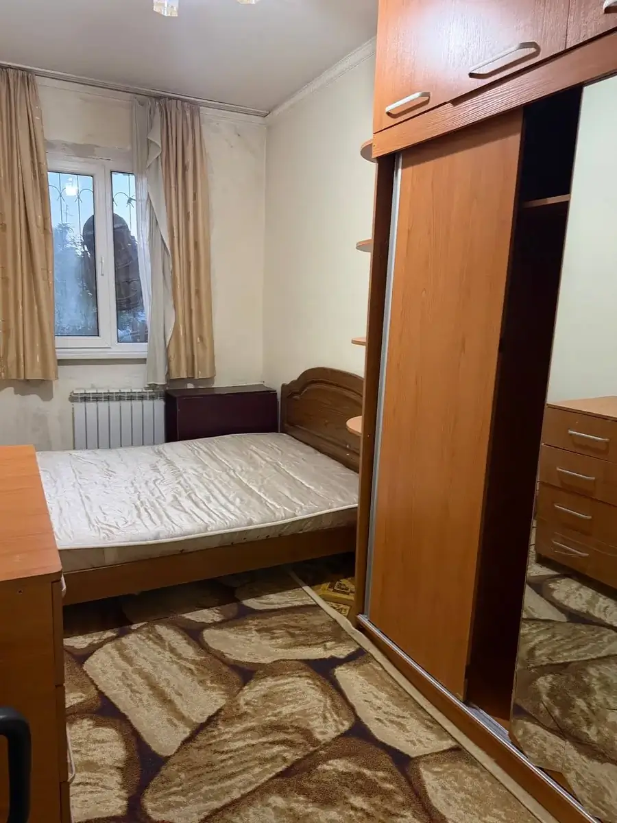 2 xonali kvartira sotiladi − 49 m²