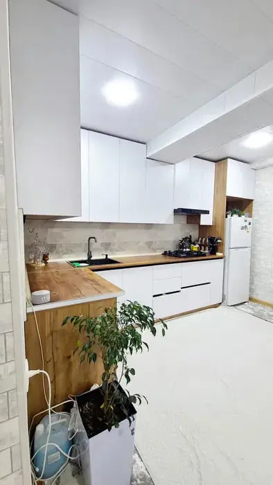 Продается 4-комнатная квартира − 124 м²