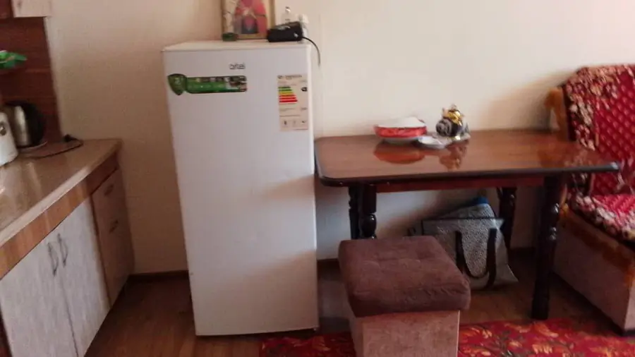 1 xonali kvartira sotiladi − 33 m²