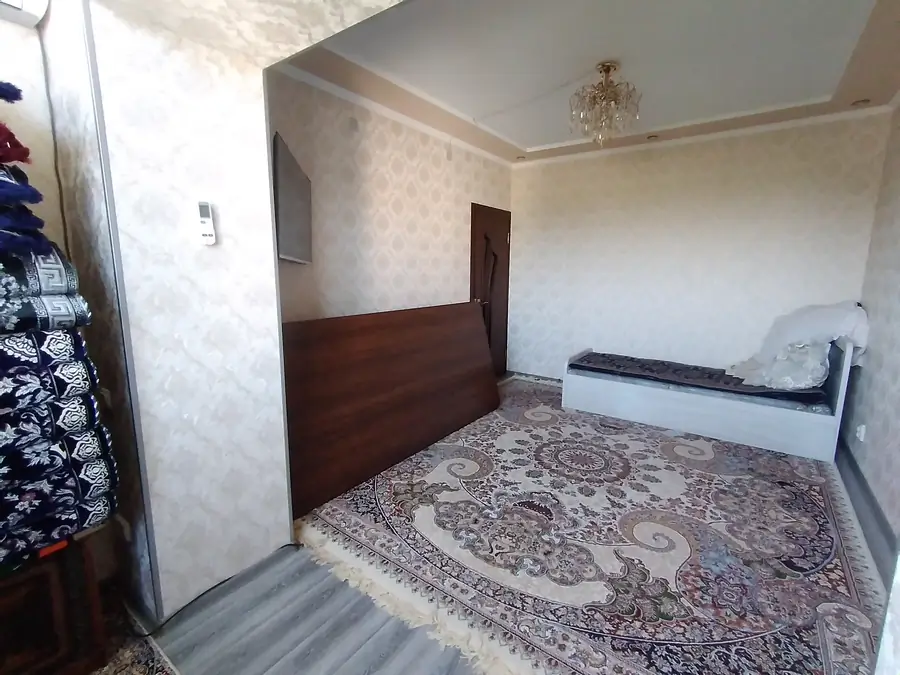 Продается 1-комнатная квартира − 45 м²